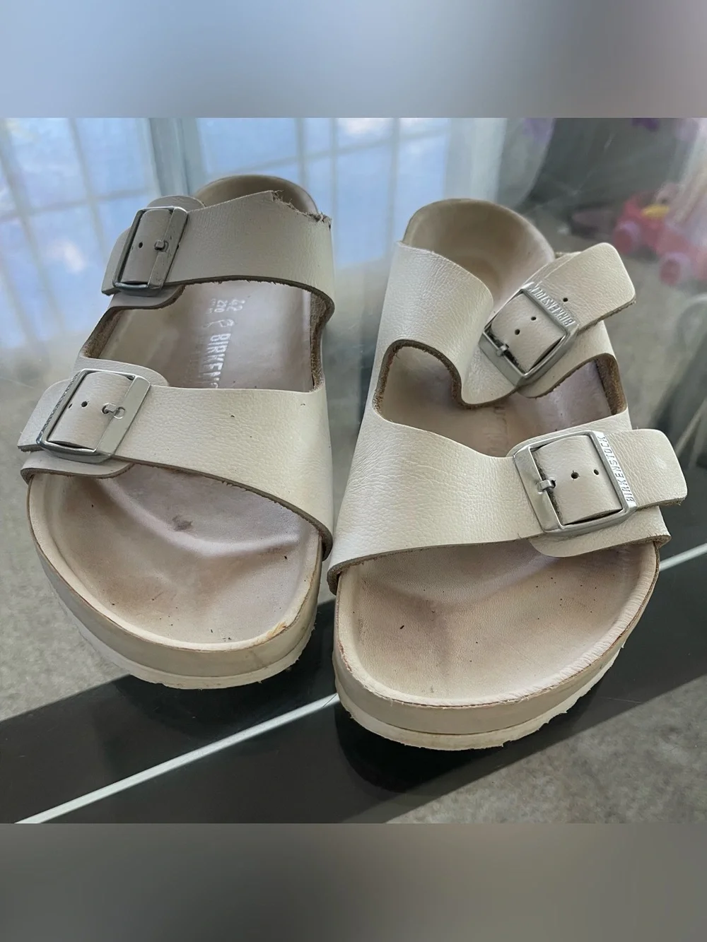 Birkenstock Arizona Birko-Flor Leather White Mens US 9 Womens US 11 EU 42 Comfy